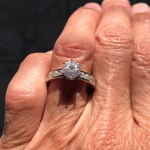 Price drop on Diamonique Solitaire